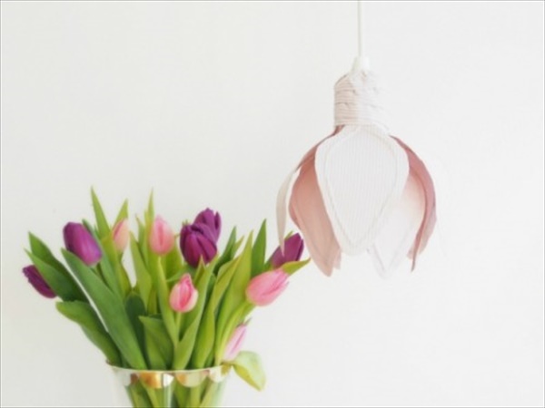 Cool Spring-Inspired Flower Lamps