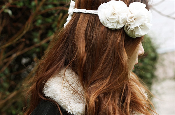 Charming DIY Spring Flower Necklace