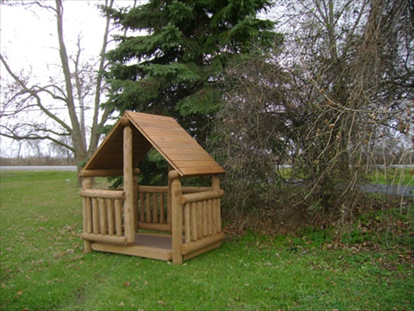 Cute Kids Pallet Playhouse