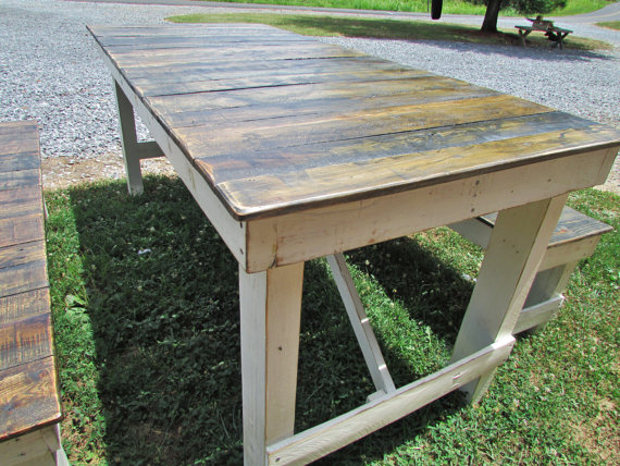 DIY French Style Pallet Picnic Table