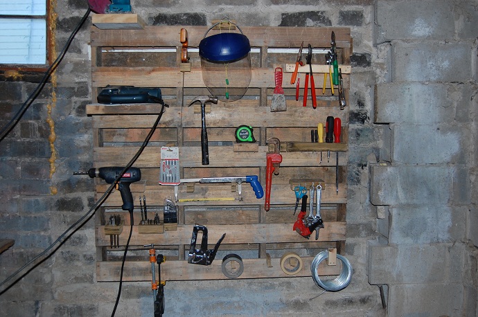 DIY Pallet Tools Organizers