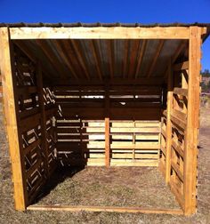 Pallet horse shelters