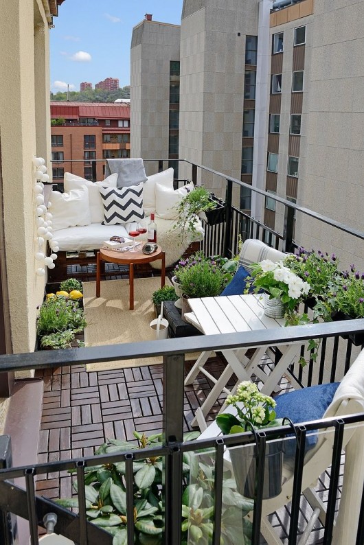 Awesome Balcony Gardens Ideas