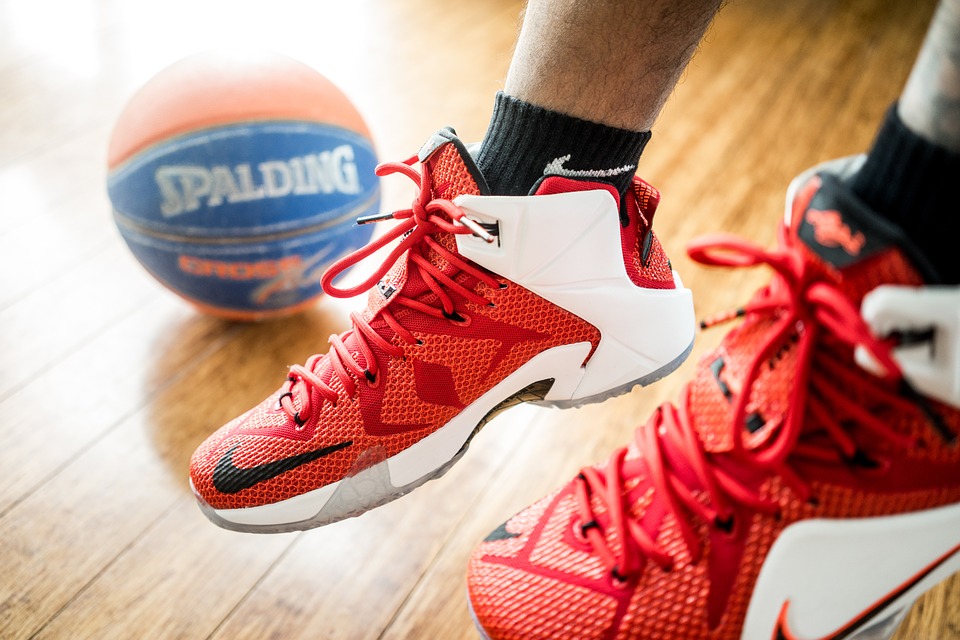 Why Heavier Basketball Shoes are Better For Players?