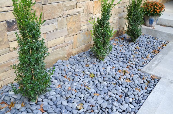 Easy DIY Pebbles landscaping Ideas