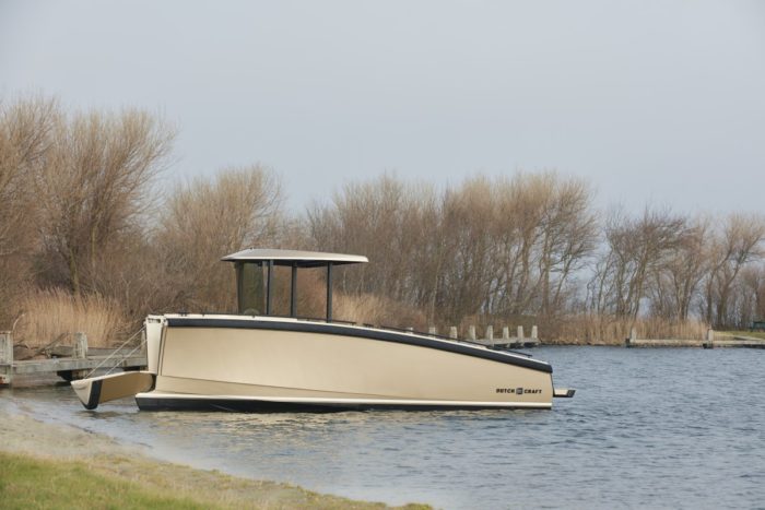 Modular E-Boat DC25 can host 12 Passengers while slicing the High Seas