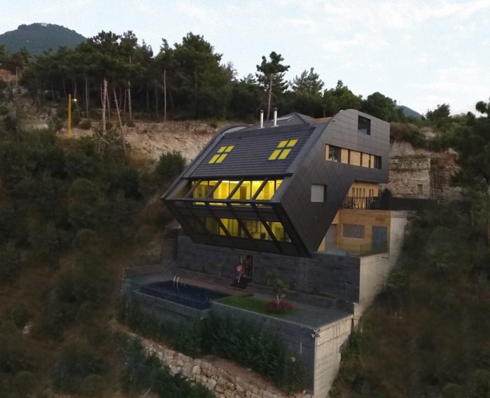 The CH730 Villa is Luxury Home and Real Cliff Hanger as well