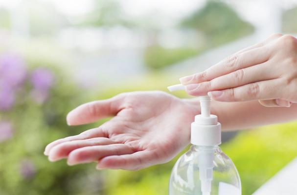 Homemade Hand Sanitizer-DIY Tutorial