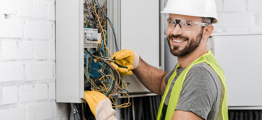 Essential Considerations To Ponder When Hiring Electricians