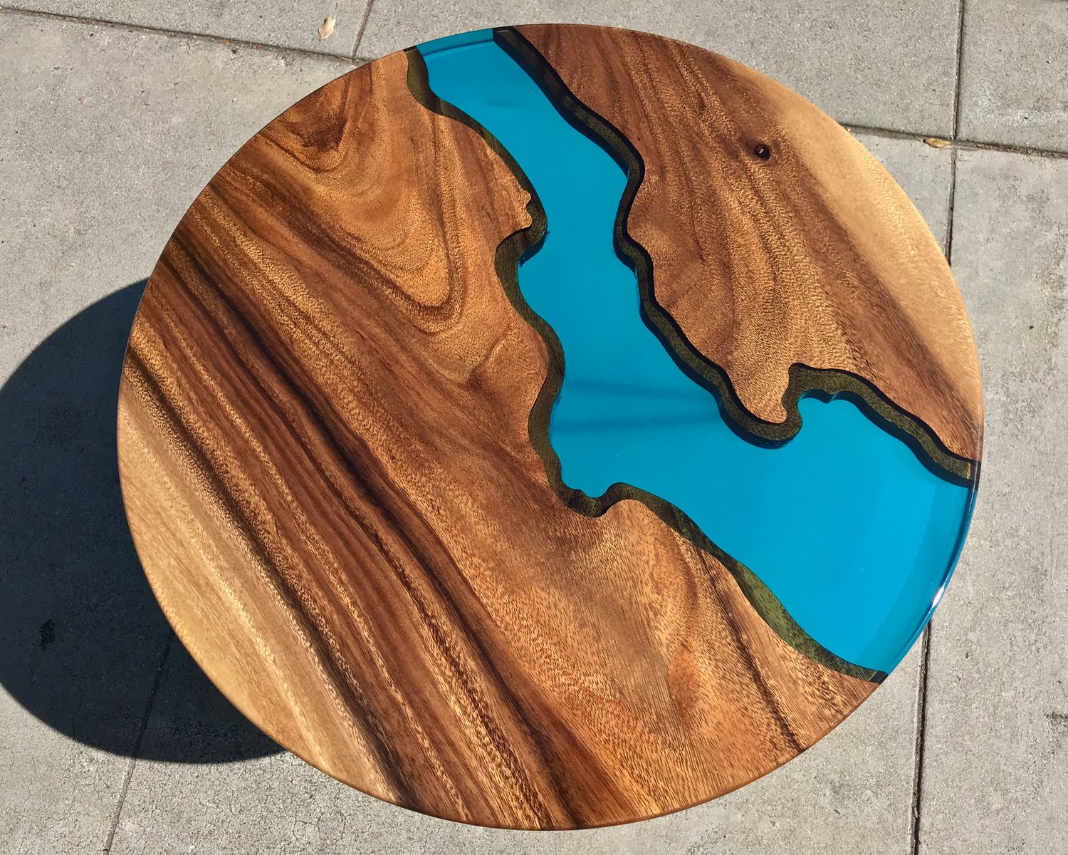 Make DIY River Table with Wood and Deep Pour Epoxy Resin